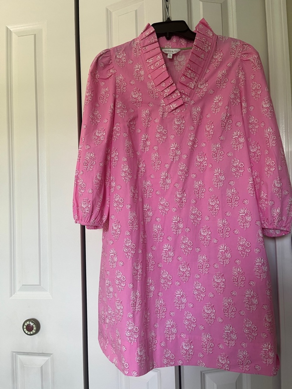 crown & ivy Pink Floral Ruffled V-Neck Dress